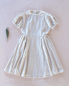 [IVER &amp; ISLA]Vintage Puff Dress - Wallpaper Lace Floral