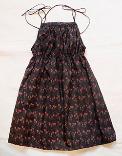 [MAKIE]Dark Charcoal x Strawberry Dress